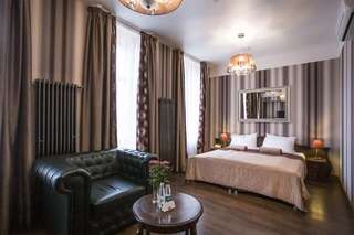 Гостиница Мартин Отель Санкт-Петербург Двухместный номер Делюкс с 1 кроватью или 2 отдельными кроватями и балконом-5